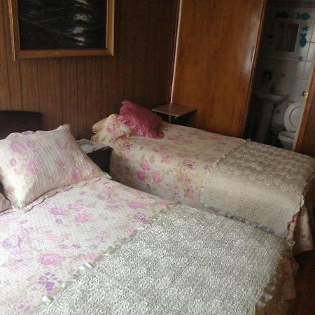Alojamiento Familiar Rey Bed and Breakfast Punta Arenas Exterior foto