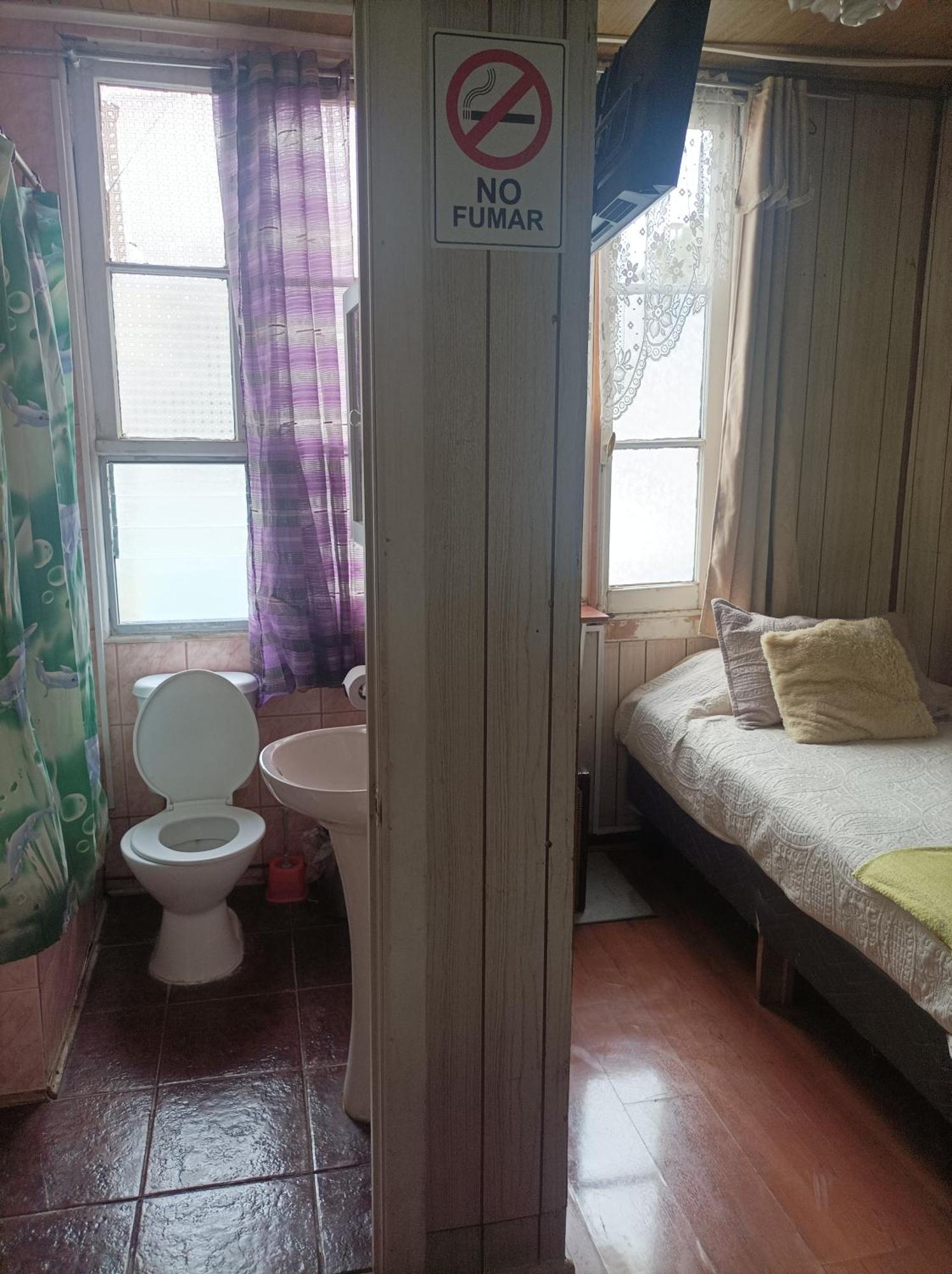 Alojamiento Familiar Rey Bed and Breakfast Punta Arenas Exterior foto