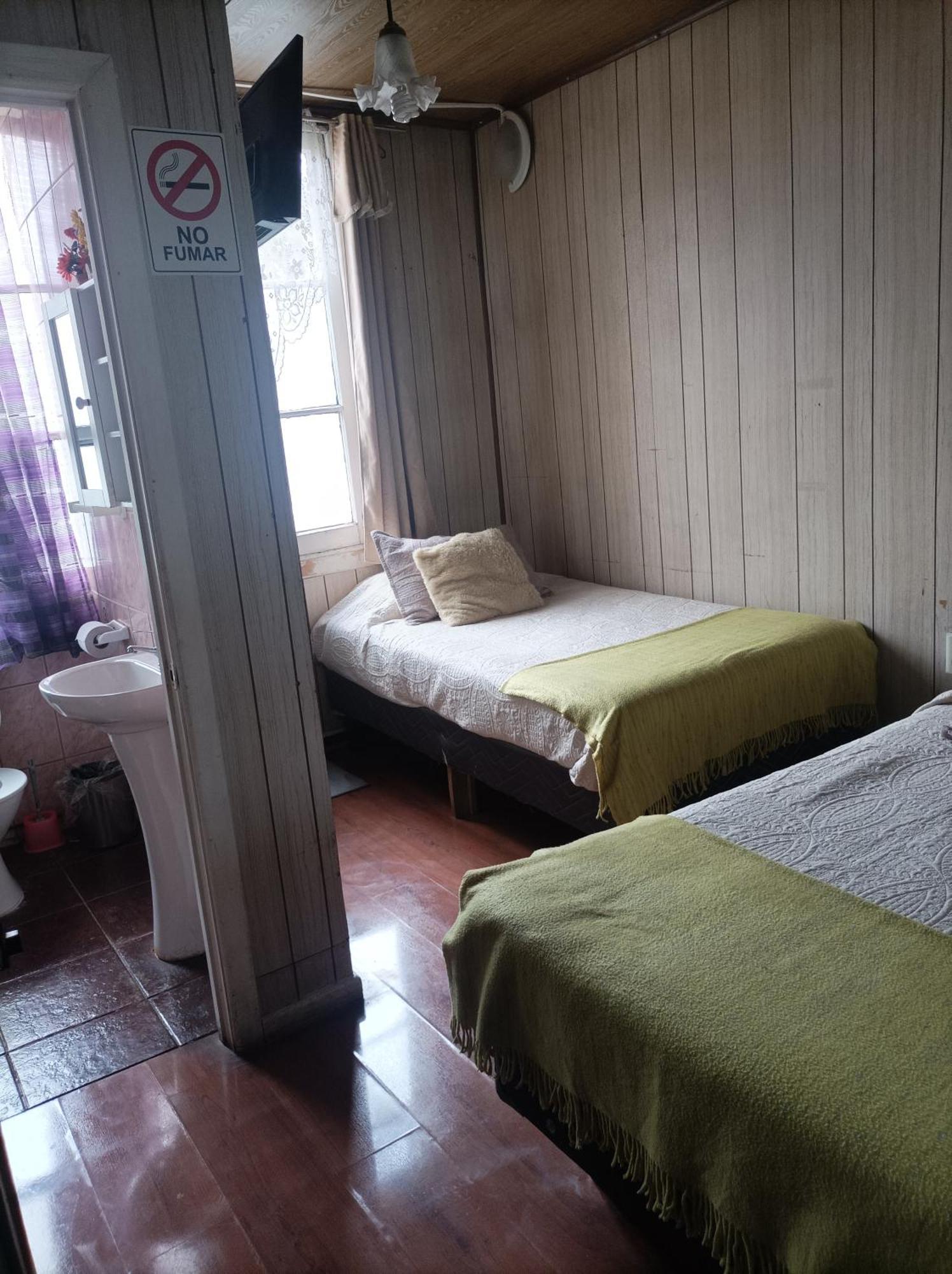 Alojamiento Familiar Rey Bed and Breakfast Punta Arenas Exterior foto