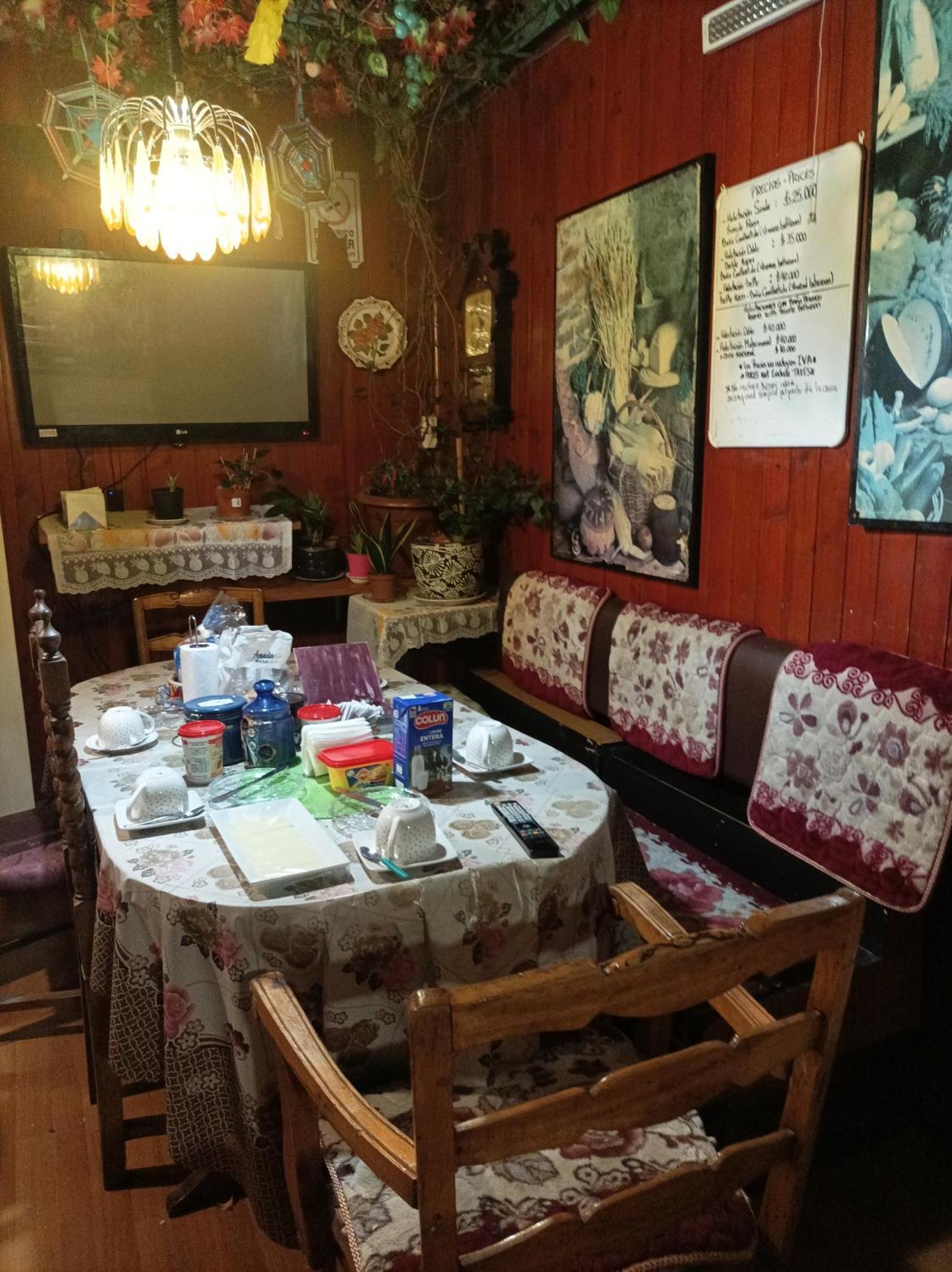 Alojamiento Familiar Rey Bed and Breakfast Punta Arenas Exterior foto
